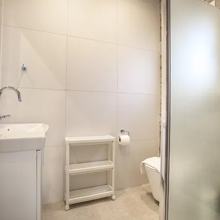 Two Bedroom House In Town Center By Sweet Keys Vakantiehuis *