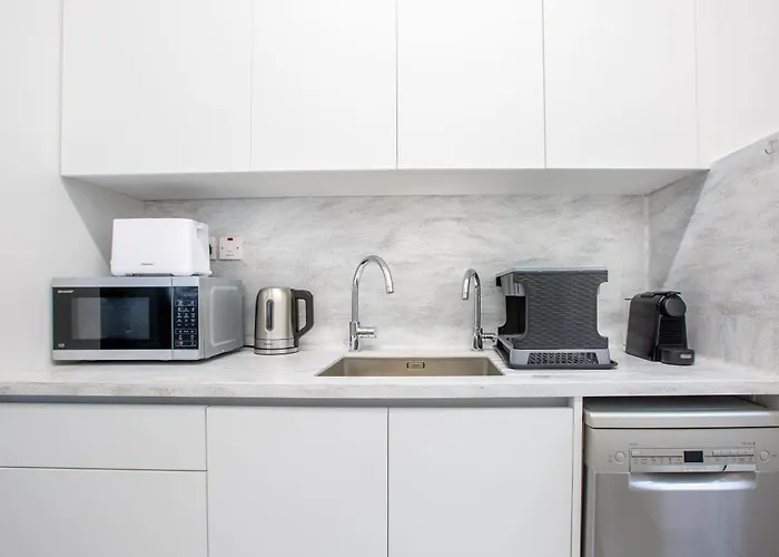 Two Bedroom House In Town Center By Sweet Keys *