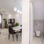 Semesterbostad Two Bedroom House In Town Center By Sweet Keys Limassol