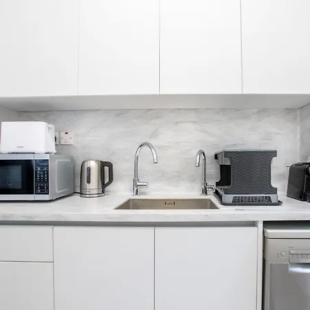 Two Bedroom House In Town Center By Sweet Keys *