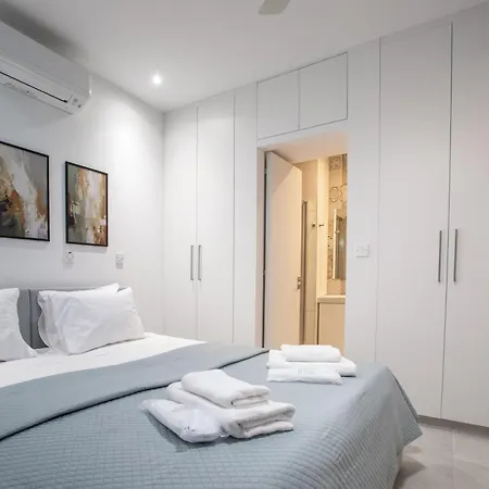 Two Bedroom House In Town Center By Sweet Keys