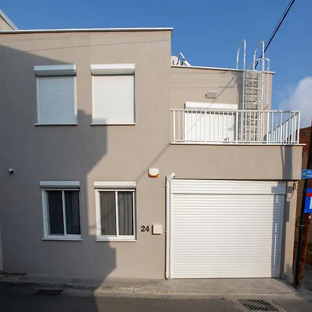 Ferienhaus Two Bedroom House In Town Center By Sweet Keys